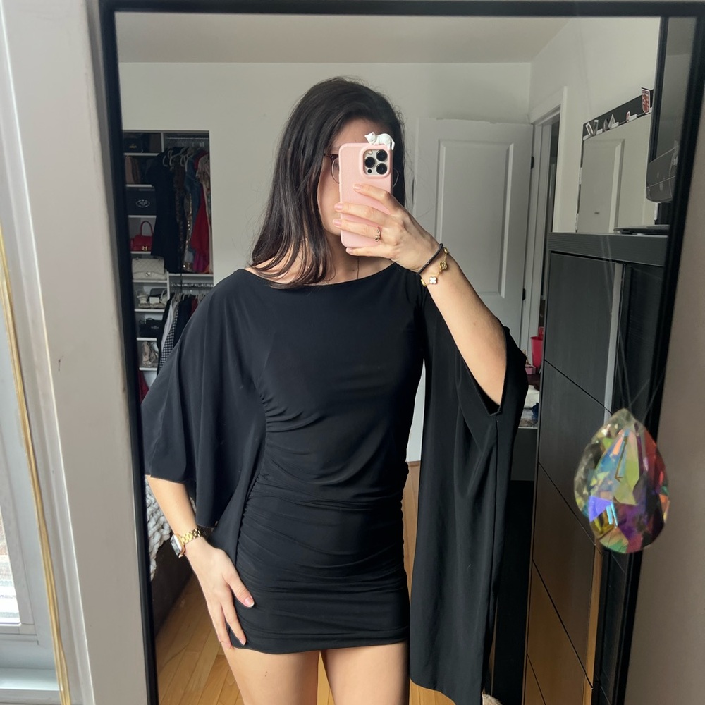 Elegant Black Long Sleeve Dress - Picture 2 of 4